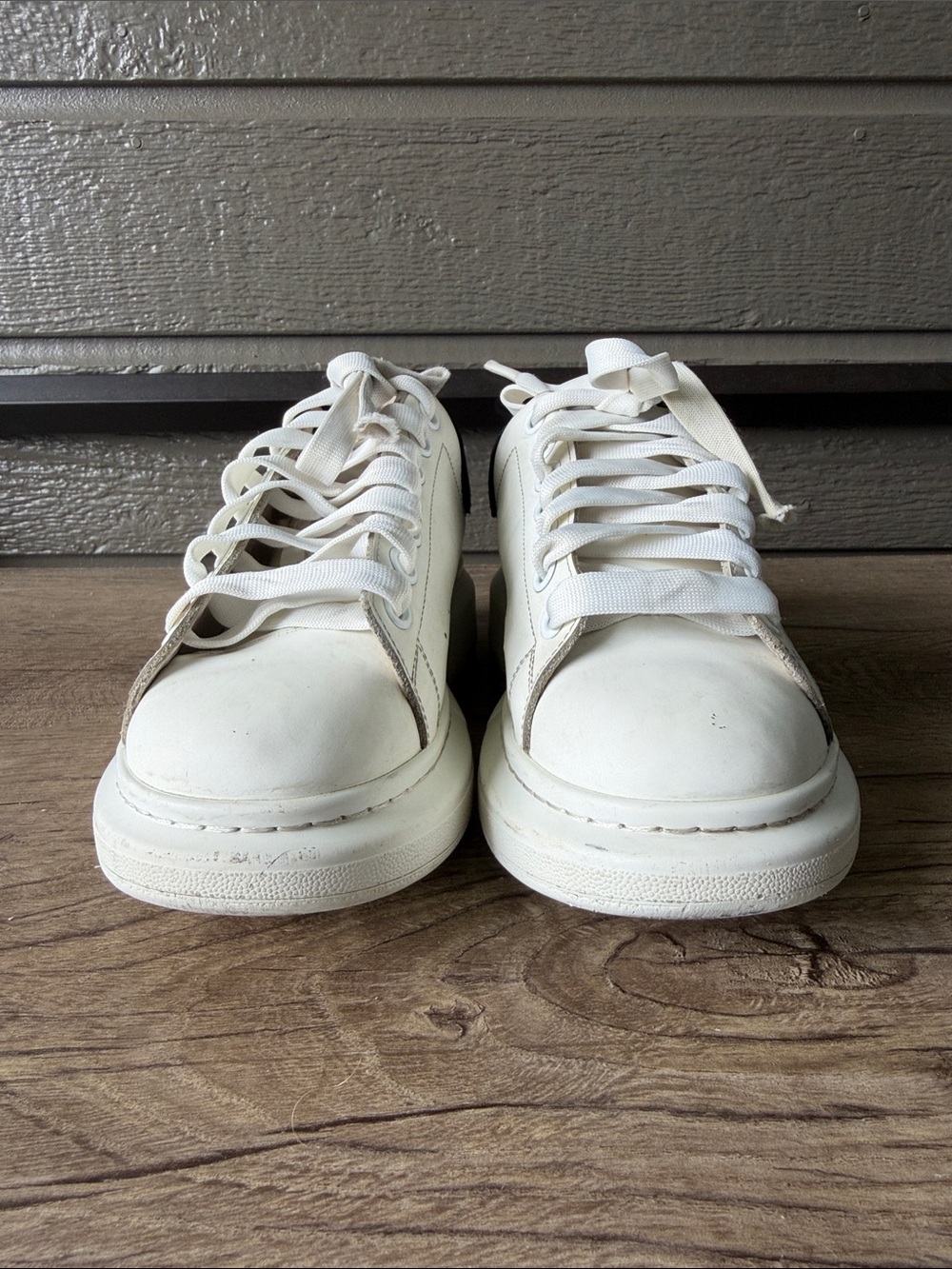 Alexander McQueen Women’s White Leather Oversized Sneakers size 39 - Picture 3 of 12